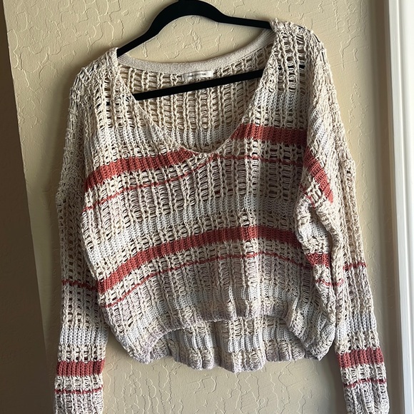 URBAN OUTFITTERS TOP - Picture 1 of 2